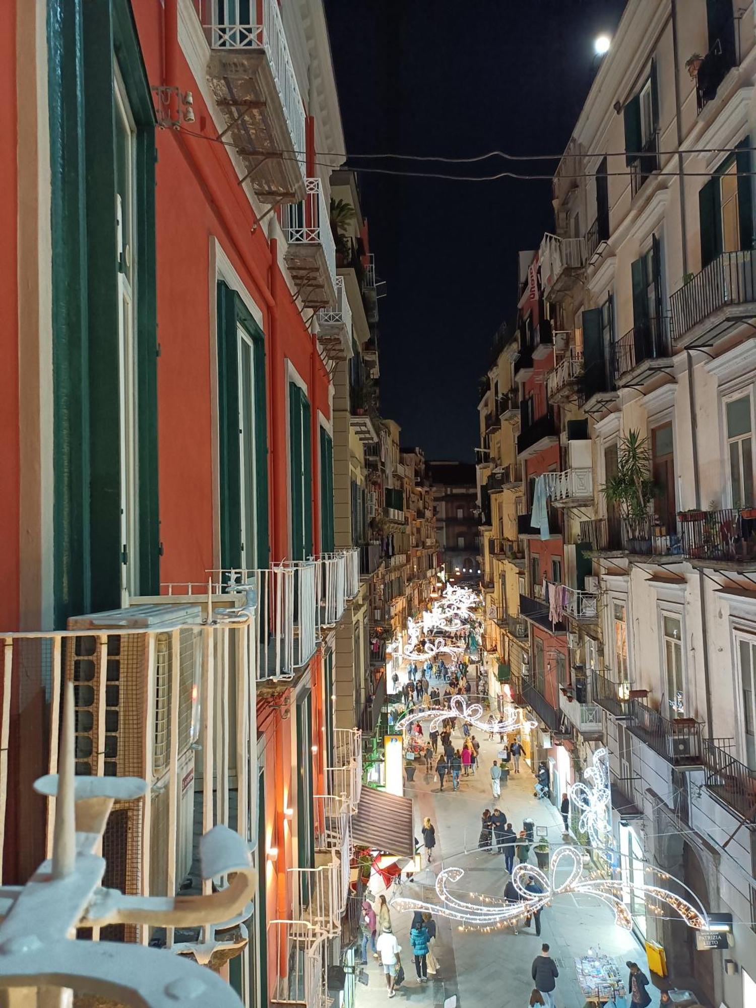 B&B Napoli Plebiscito Exterior photo